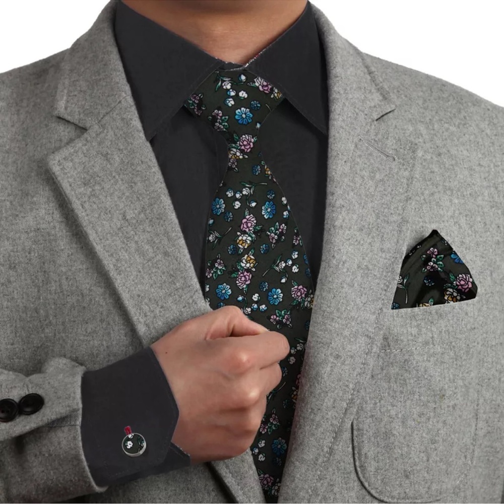 Dan Smith Dark Green Floral Cotton Necktie, Cufflinks, and Hanky Set C.C.N.A.030
